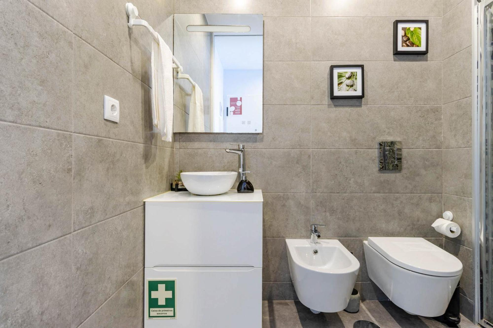 Host Wise - Amadeo Apartments บีลาโนวาเดกายา ภายนอก รูปภาพ